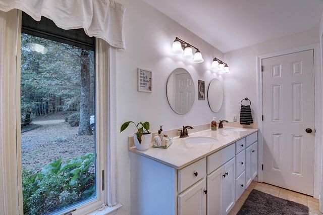 34 Heritage Drive, Glastonbury, CT 06033