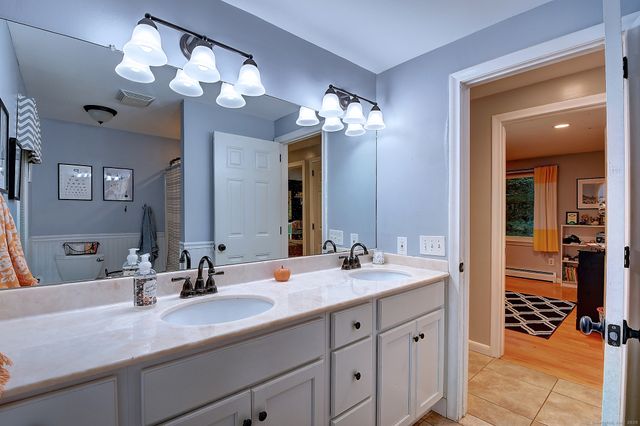 34 Heritage Drive, Glastonbury, CT 06033