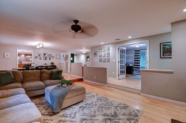34 Heritage Drive, Glastonbury, CT 06033