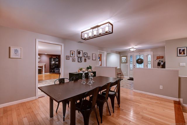 34 Heritage Drive, Glastonbury, CT 06033