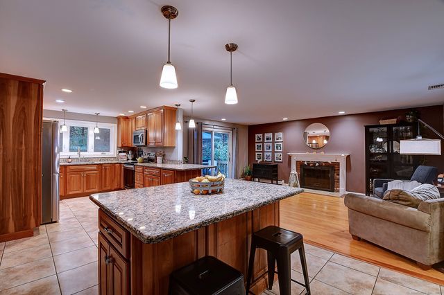 34 Heritage Drive, Glastonbury, CT 06033