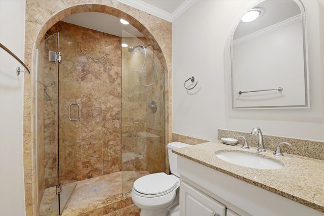 400 Ascot Drive 1E, Park Ridge, IL 60068