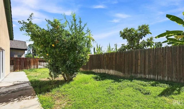 4704 BETONY Drive, Bakersfield, CA 93311
