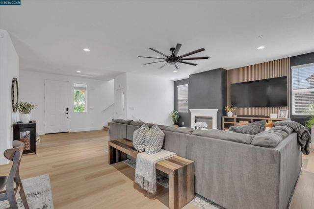 2057 Saffron Ct, Brentwood, CA 94513