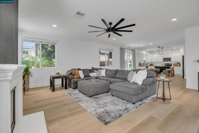 2057 Saffron Ct, Brentwood, CA 94513