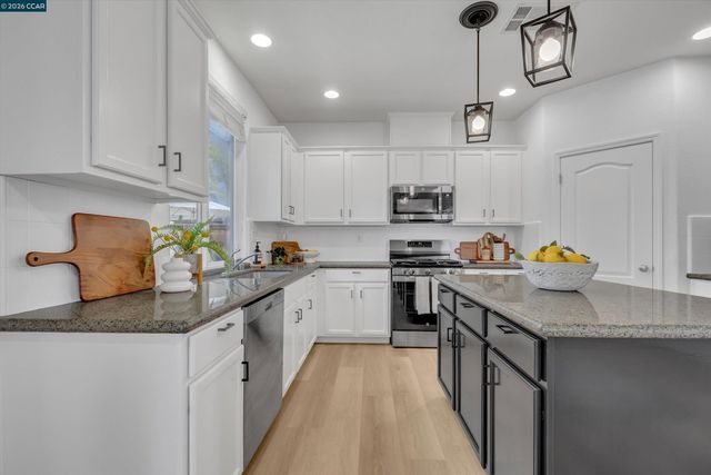 2057 Saffron Ct, Brentwood, CA 94513