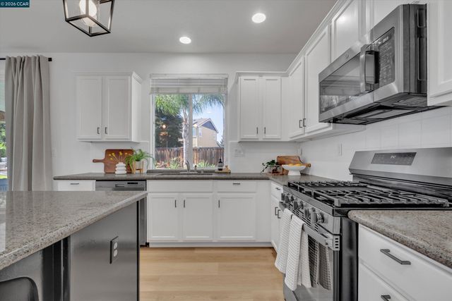 2057 Saffron Ct, Brentwood, CA 94513