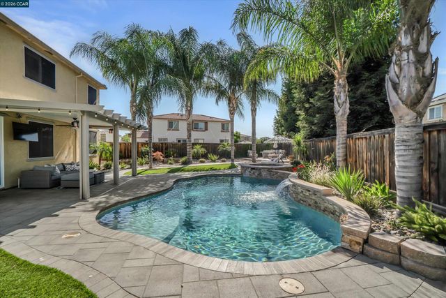 2057 Saffron Ct, Brentwood, CA 94513