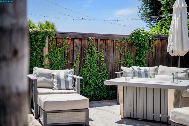 2057 Saffron Ct, Brentwood, CA 94513