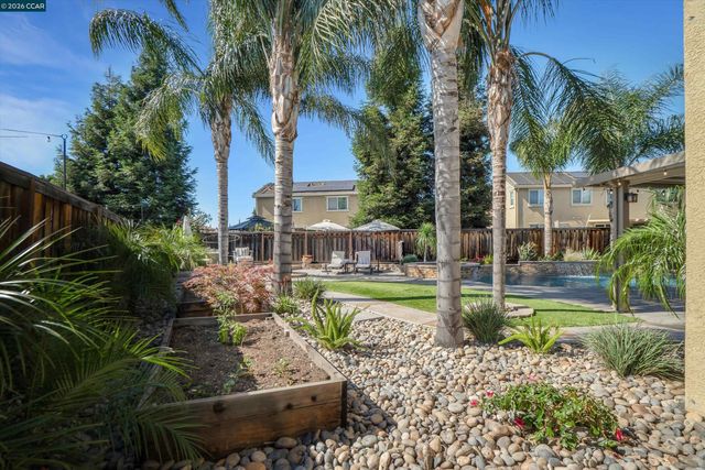 2057 Saffron Ct, Brentwood, CA 94513
