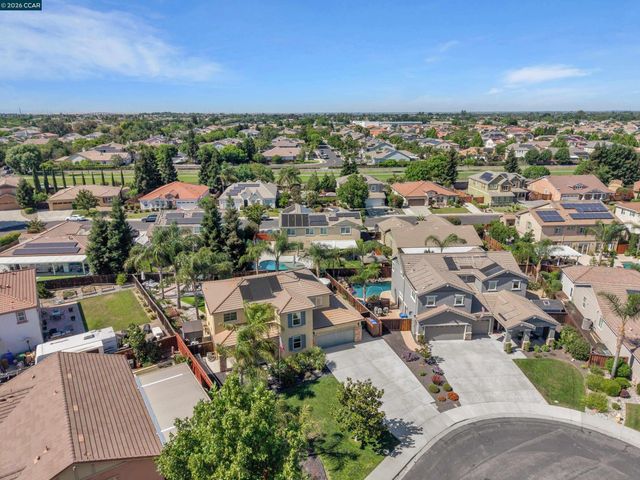 2057 Saffron Ct, Brentwood, CA 94513