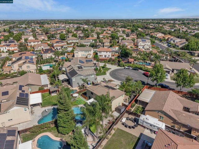 2057 Saffron Ct, Brentwood, CA 94513