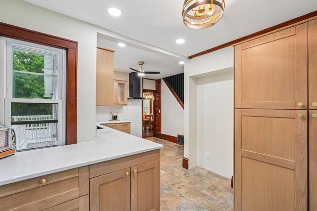 3615 W Cold Spring ROAD, Greenfield, WI 53221