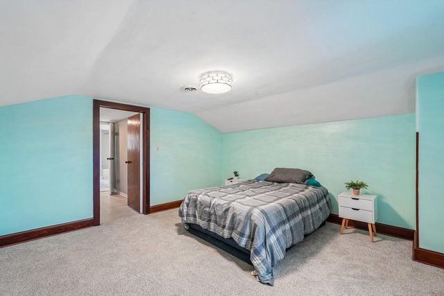 3615 W Cold Spring ROAD, Greenfield, WI 53221