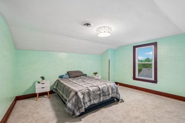 3615 W Cold Spring ROAD, Greenfield, WI 53221