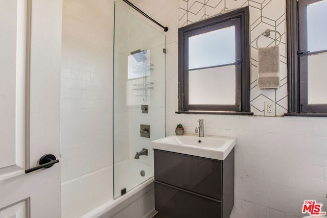 6309 Meridian Street, Los Angeles, CA 90042
