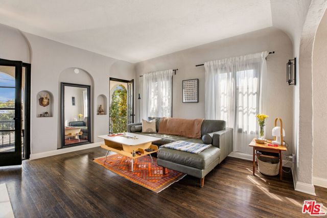 6309 Meridian Street, Los Angeles, CA 90042
