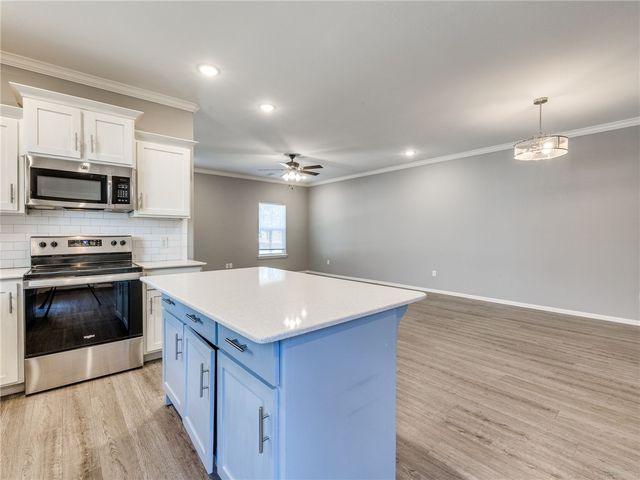 4131-4133 W Santa Maria Lane, Fayetteville, AR 72704