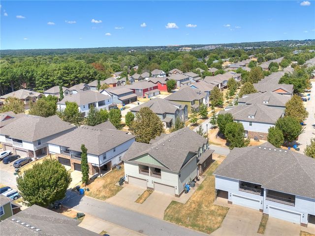 4131-4133 W Santa Maria Lane, Fayetteville, AR 72704