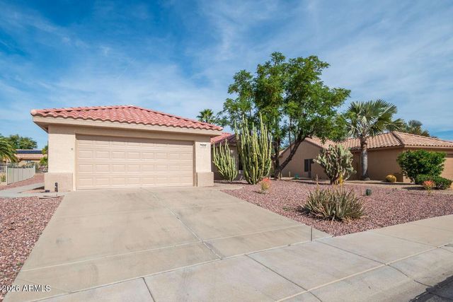 16068 W GLENDORA Court, Surprise, AZ 85374