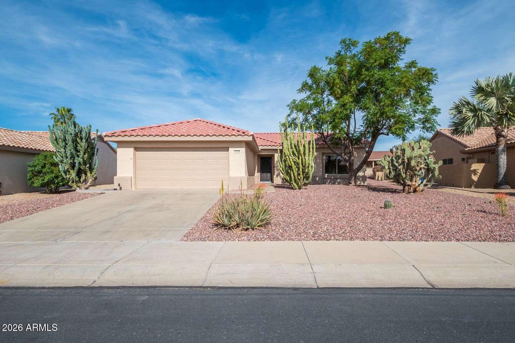 16068 W GLENDORA Court, Surprise, AZ 85374
