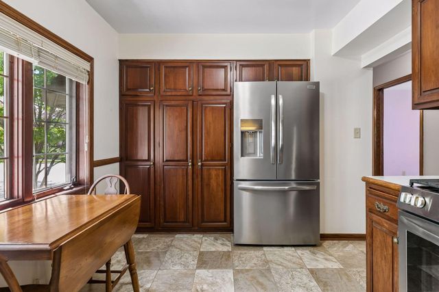 707 Hamline Avenue S, Saint Paul, MN 55116