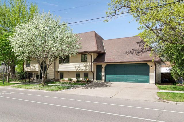 707 Hamline Avenue S, Saint Paul, MN 55116