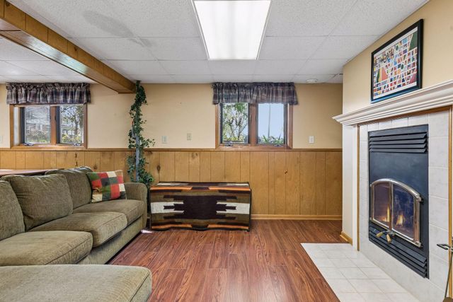 707 Hamline Avenue S, Saint Paul, MN 55116