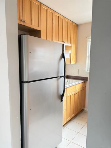 3219 Benjamin Avenue, Royal Oak, MI 48073