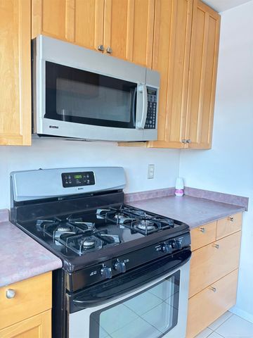 3219 Benjamin Avenue, Royal Oak, MI 48073