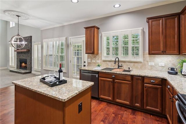 9115 Hannahs Crossing Drive, Gainesville, GA 30506