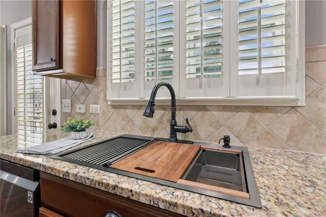 9115 Hannahs Crossing Drive, Gainesville, GA 30506