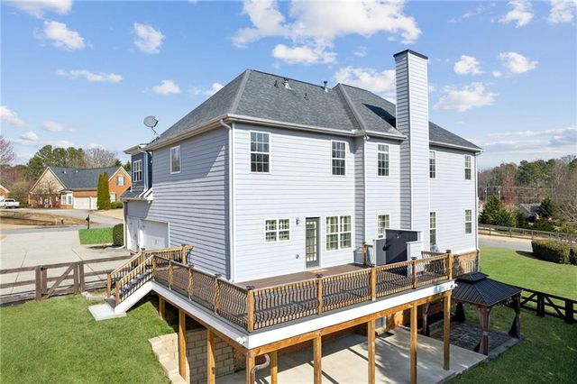 9115 Hannahs Crossing Drive, Gainesville, GA 30506