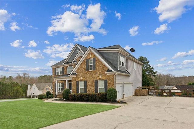 9115 Hannahs Crossing Drive, Gainesville, GA 30506