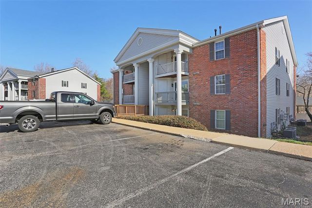 7507 Triwoods Drive H, Shrewsbury, MO 63119