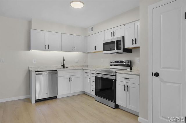 7507 Triwoods Drive H, Shrewsbury, MO 63119