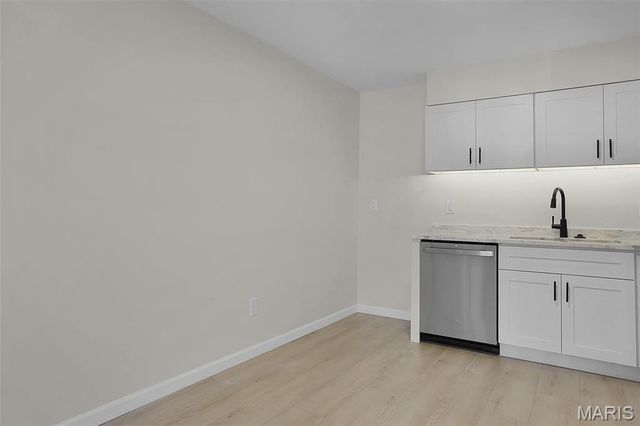 7507 Triwoods Drive H, Shrewsbury, MO 63119