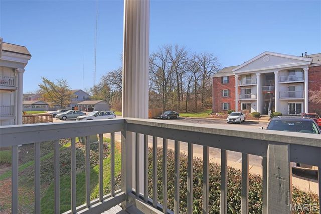 7507 Triwoods Drive H, Shrewsbury, MO 63119