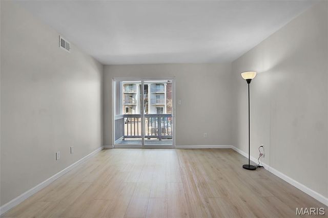 7507 Triwoods Drive H, Shrewsbury, MO 63119