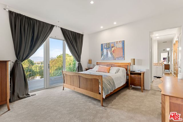 3340 Scadlock Lane, Sherman Oaks, CA 91403