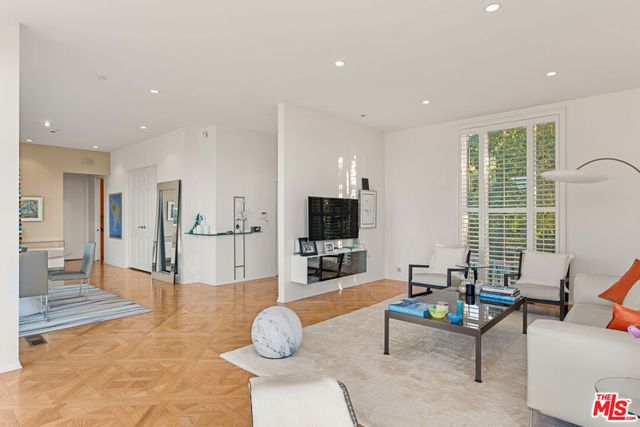 3340 Scadlock Lane, Sherman Oaks, CA 91403