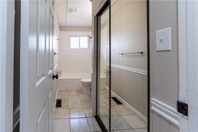 1206 Augusta Dr, Aliquippa, PA 15001