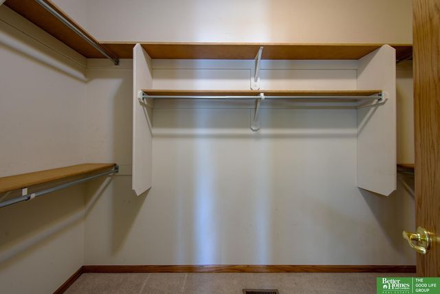 1219 Cork Drive, Papillion, NE 68046