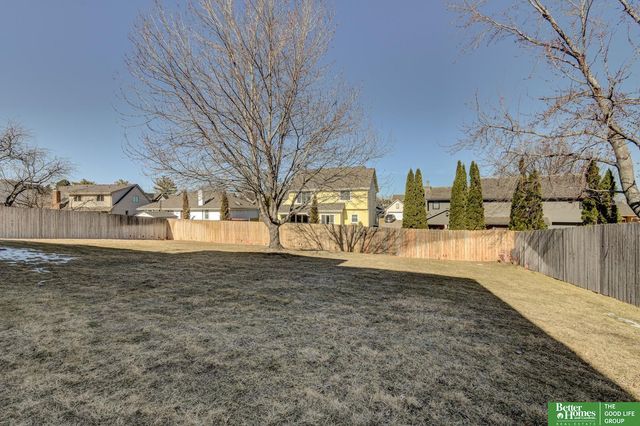 1219 Cork Drive, Papillion, NE 68046
