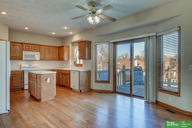 1219 Cork Drive, Papillion, NE 68046