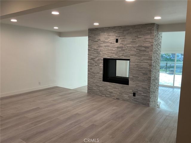 23140 Park Sorrento, Calabasas, CA 91302