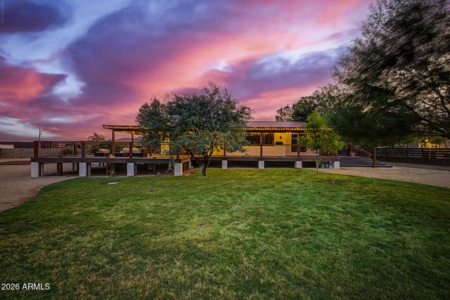 39029 N 11TH Avenue, Phoenix, AZ 85086