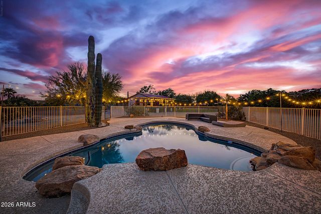 39029 N 11TH Avenue, Phoenix, AZ 85086