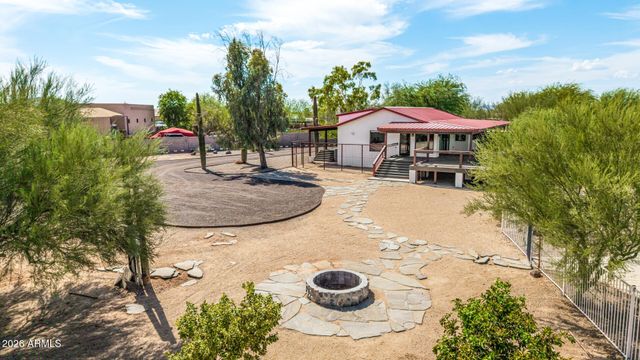 39029 N 11TH Avenue, Phoenix, AZ 85086