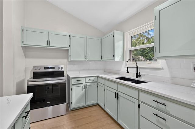 501 Park Avenue, Belton, MO 64012